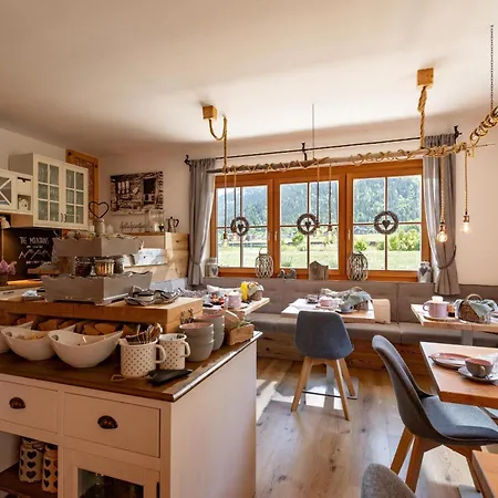 Edelweiss Зёлль